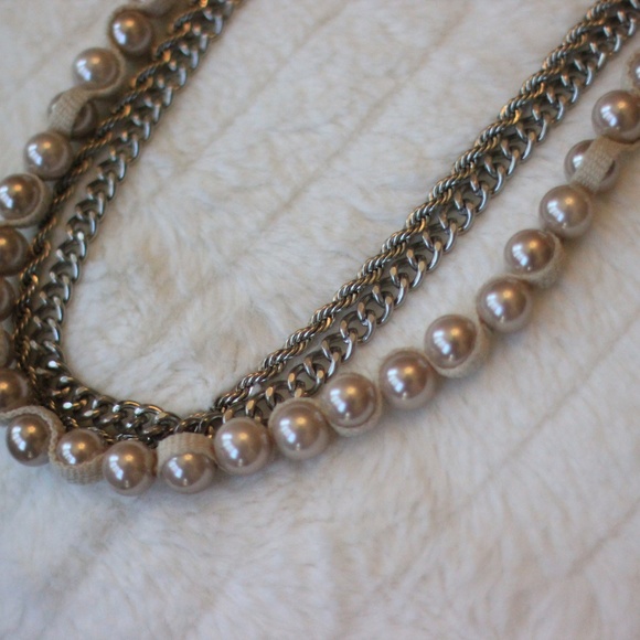 Layered Metal Necklace with "Pearls" - Picture 2 of 3